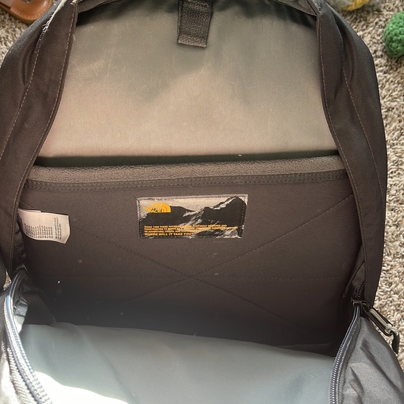 North face backpack - Picture 4 of 4
